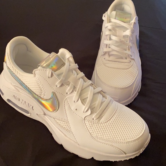 Nike Shoes - Women’s Nike Air Max Excee 🤍